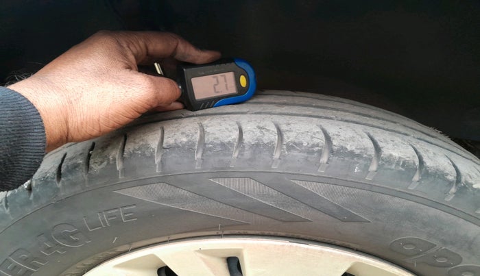 2010 Maruti Swift Dzire VDI, Diesel, Manual, 1,75,801 km, tyre