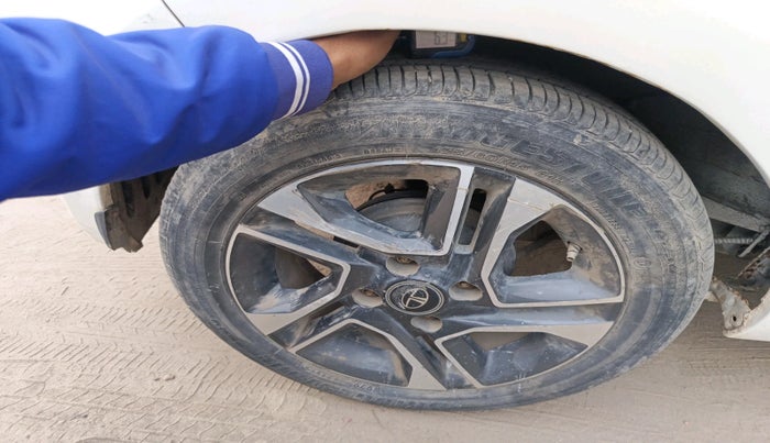 2020 Tata Tiago XZ PLUS PETROL, Petrol, Manual, 38,533 km, tyre