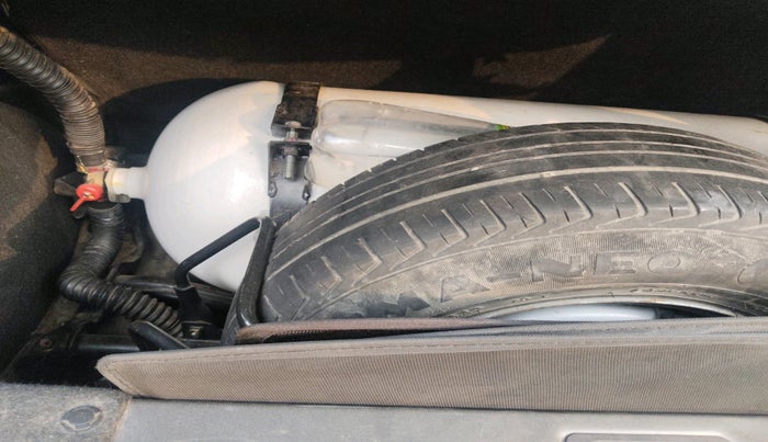 2021 Maruti New Wagon-R LXI CNG (O) 1.0, Petrol, Manual, 99,189 km, tyre