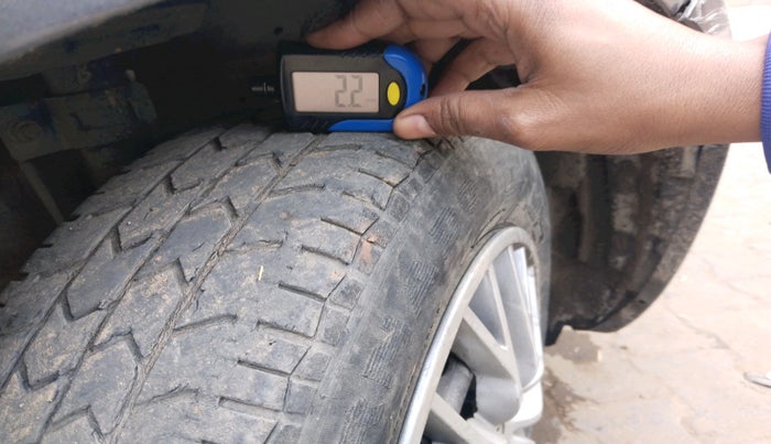 2014 Maruti Swift VXI, Petrol, Manual, 43,735 km, tyre