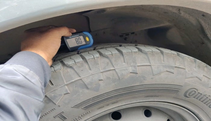 2012 Mahindra Scorpio SLE, Diesel, Manual, 2,02,954 km, tyre