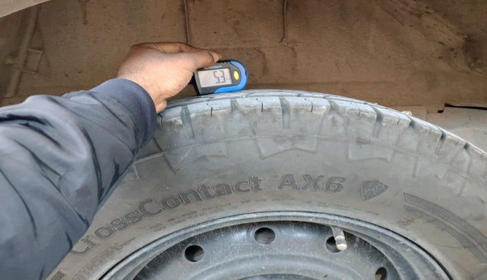 2012 Mahindra Scorpio SLE, Diesel, Manual, 2,02,954 km, tyre