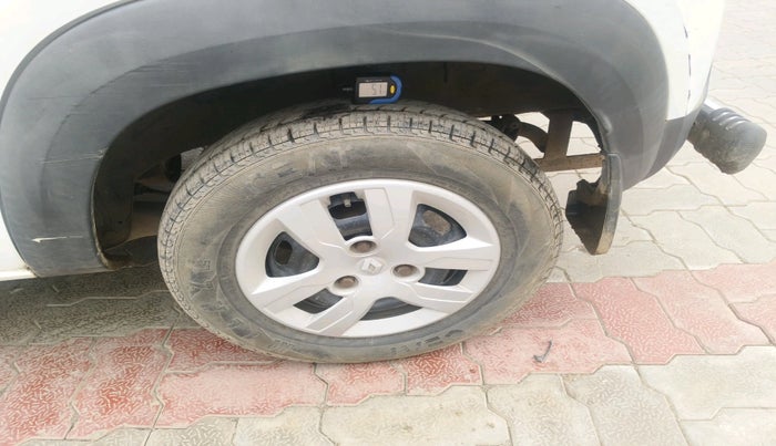 2016 Renault Kwid STD, Petrol, Manual, 33,854 km, tyre