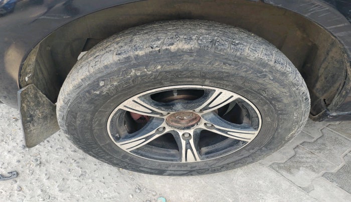 2011 Tata Aria PLEASURE 4X2, Diesel, Manual, 71,080 km, tyre