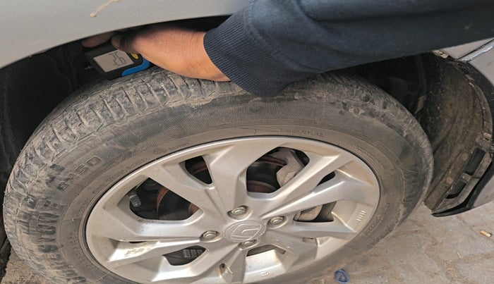 2018 Honda Amaze 1.2L I-VTEC V, Petrol, Manual, 54,440 km, tyre