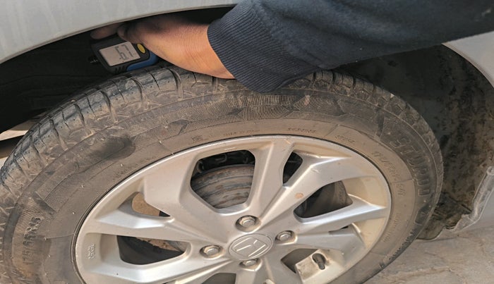 2018 Honda Amaze 1.2L I-VTEC V, Petrol, Manual, 54,440 km, tyre