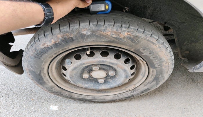 2017 Datsun Go T, Petrol, Manual, 98,373 km, tyre