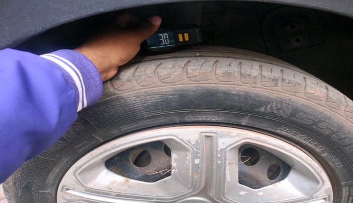 2018 Tata NEXON XT DIESEL, Diesel, Manual, 71,649 km, tyre