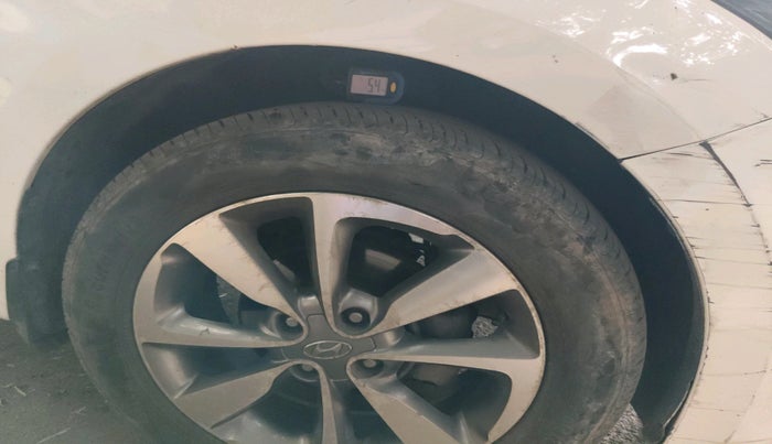 2015 Hyundai Elite i20 ASTA 1.4 CRDI, Diesel, Manual, 3,70,000 km, tyre