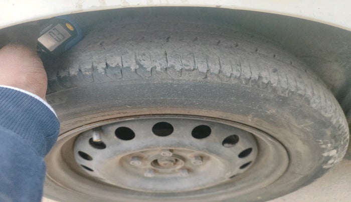 2017 Maruti Ertiga VXI CNG, Petrol, Manual, 72,931 km, tyre