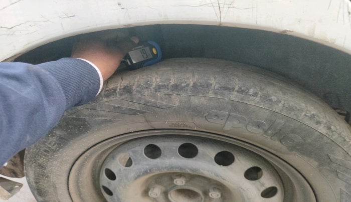 2017 Maruti Ertiga VXI CNG, Petrol, Manual, 72,931 km, tyre