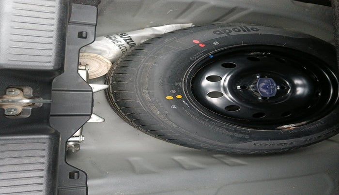 2021 Maruti Dzire VXI, Petrol, Manual, 28,103 km, tyre