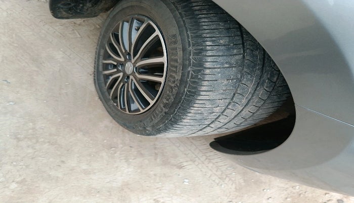 2021 Maruti Dzire VXI, Petrol, Manual, 28,103 km, tyre