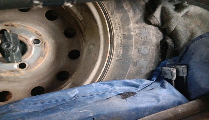 2013 Hyundai i10 ERA 1.1, Petrol, Manual, 82,774 km, tyre