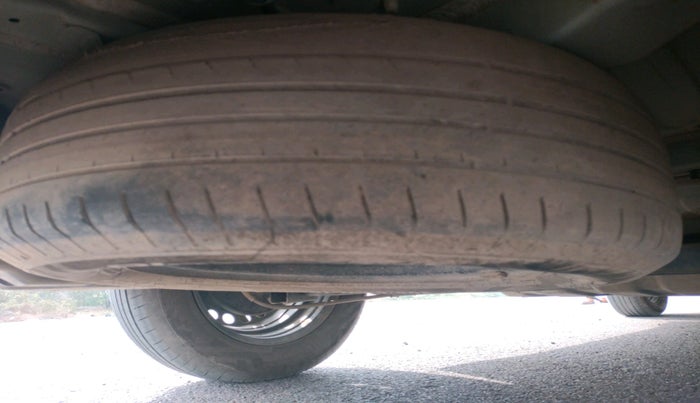 2023 KIA CARENS PRESTIGE 1.5 DIESEL 7 STR, Diesel, Manual, 1,57,450 km, tyre