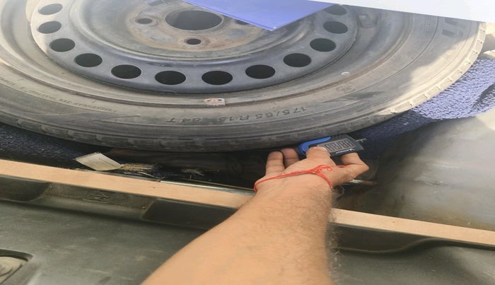 2015 Honda City 1.5L I-DTEC VX, Diesel, Manual, 90,346 km, tyre