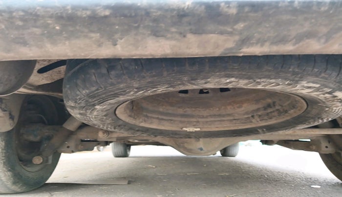 2011 Mahindra Xylo D2, Diesel, Manual, 2,79,048 km, tyre