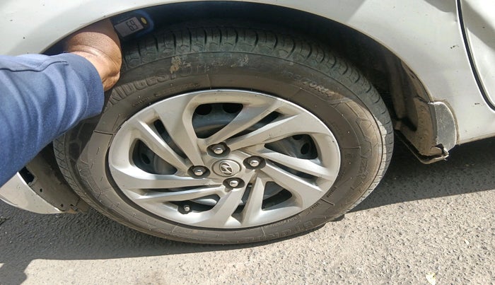 2020 Hyundai AURA S 1.2 CNG, Petrol, Manual, 1,94,817 km, tyre