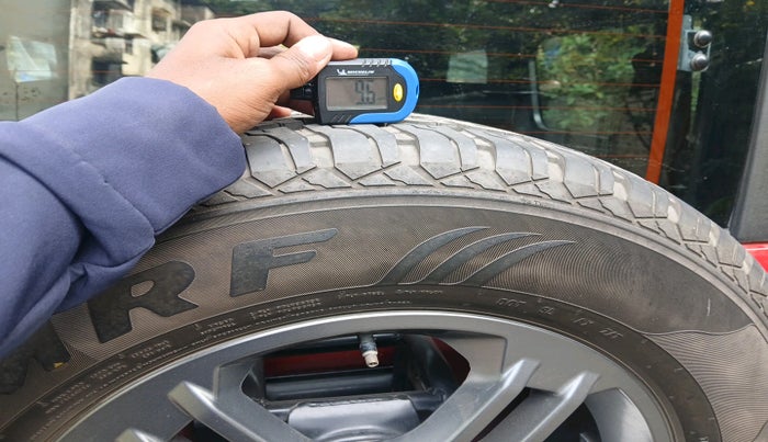 2021 Mahindra Thar LX HARD TOP 4WD MT, Diesel, Manual, 56,214 km, tyre