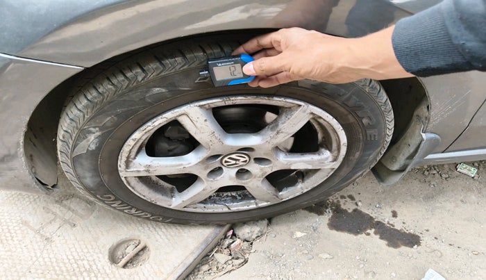 2013 Volkswagen Vento HIGHLINE PETROL AT, Petrol, Automatic, 46,021 km, tyre