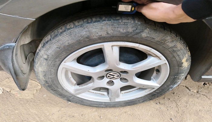 2013 Volkswagen Vento HIGHLINE PETROL AT, Petrol, Automatic, 46,021 km, tyre