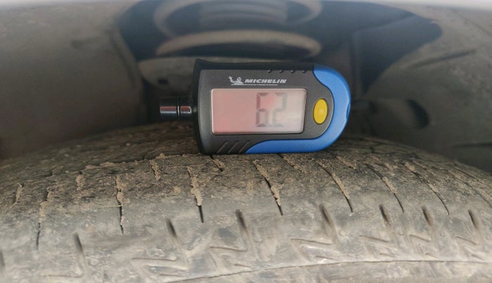 2019 Honda Civic 1.8L I-VTEC ZX CVT, Petrol, Automatic, 1,15,612 km, tyre