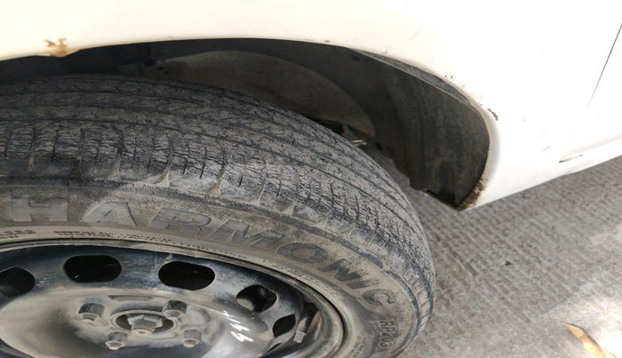 2010 Ford Figo ZXI 1.4 DIESEL, Diesel, Manual, 81,572 km, tyre