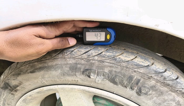 2012 Hyundai Santro Xing GL, Petrol, Manual, 1,00,318 km, tyre