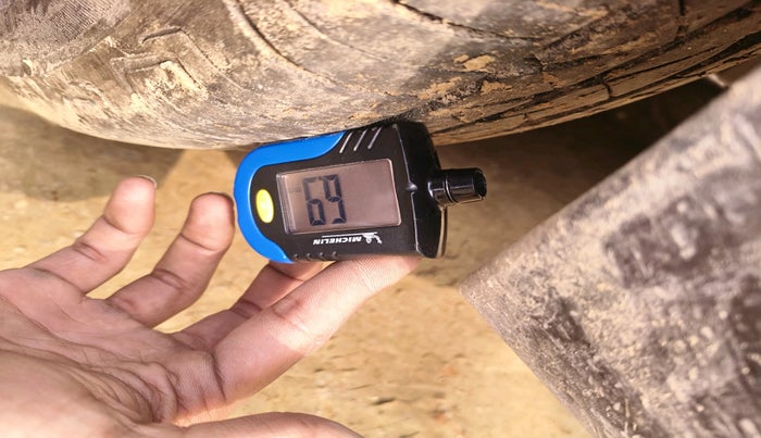 2017 Maruti Ertiga VXI, Petrol, Manual, 1,11,242 km, tyre