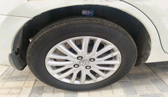 2018 Maruti Dzire ZDI, Diesel, Manual, 1,80,772 km, tyre