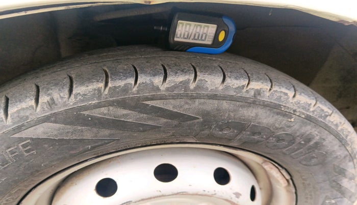 2011 Maruti 800 STD, Petrol, Manual, 70,460 km, tyre