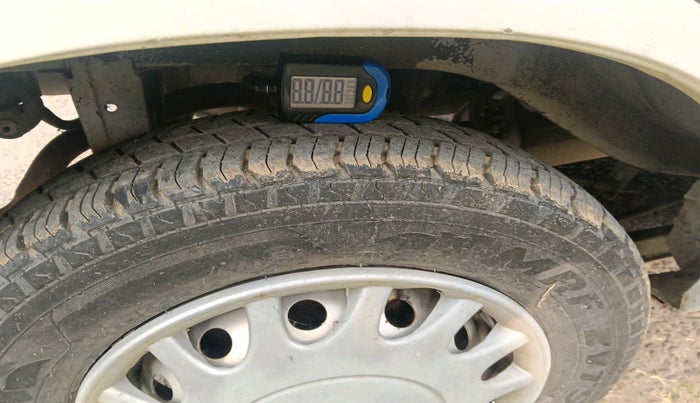 2011 Maruti 800 STD, Petrol, Manual, 70,460 km, tyre