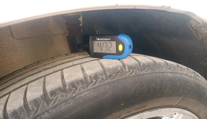 2013 Maruti Ritz VDI, Diesel, Manual, 1,42,502 km, tyre