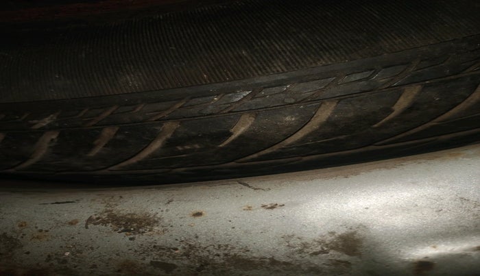 2013 Maruti Ritz VDI, Diesel, Manual, 1,42,502 km, tyre