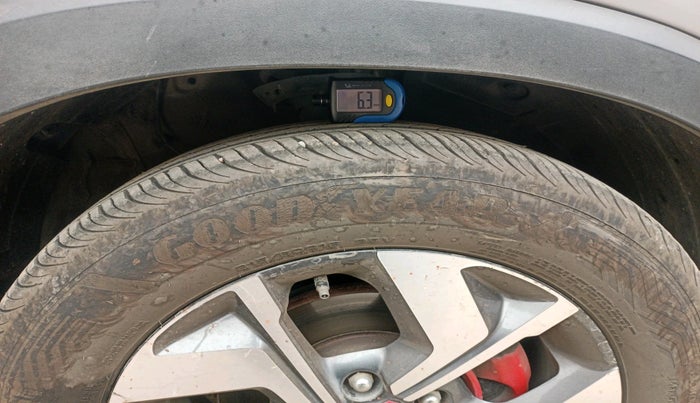 2021 KIA SONET GTX PLUS 1.5 AT, Diesel, Automatic, 1,05,613 km, tyre