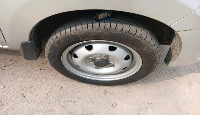 2015 Maruti Alto K10 LXI CNG, Petrol, Manual, 1,06,535 km, tyre