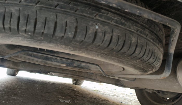 2020 Maruti Ertiga VXI CNG, Petrol, Manual, 44,500 km, tyre