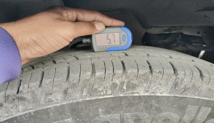 2017 Mahindra Scorpio S4 PLUS 1.99 INTELLI-HYBRID, Diesel, Manual, 86,777 km, tyre