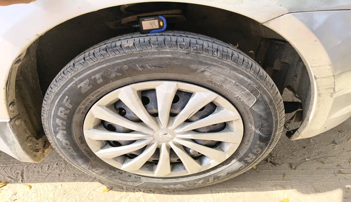 2010 Maruti Swift VXI, Petrol, Manual, 79,451 km, tyre