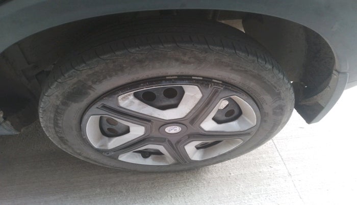 2023 Tata NEXON PURE SUNROOF 1.2 PETROL, Petrol, Manual, 39,834 km, tyre