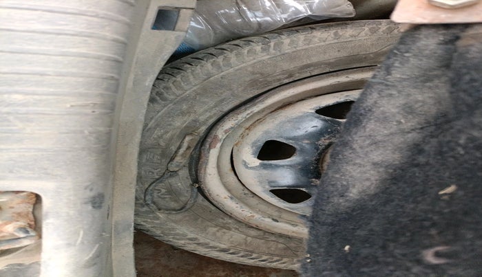 2014 Hyundai Santro Xing GL PLUS, Petrol, Manual, 1,03,362 km, tyre