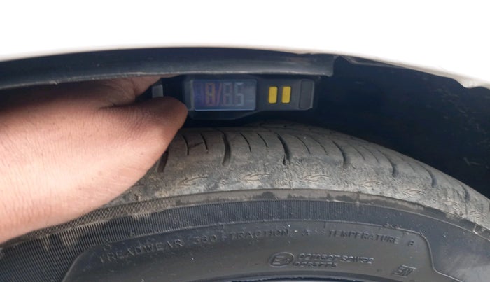 2013 Volkswagen Polo HIGHLINE DIESEL, Diesel, Manual, 1,25,274 km, tyre