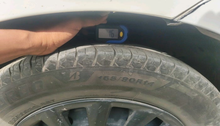 2018 Maruti Dzire VXI, Petrol, Manual, 2,55,646 km, tyre