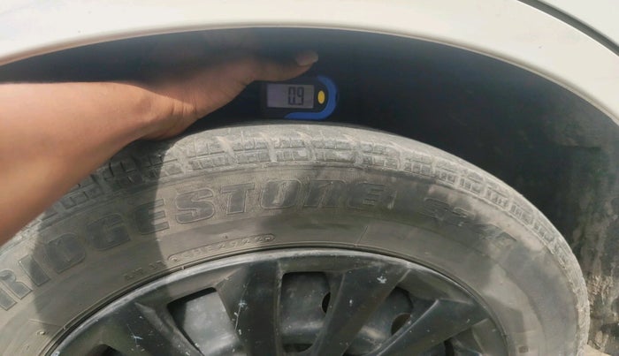 2018 Maruti Dzire VXI, Petrol, Manual, 2,55,646 km, tyre