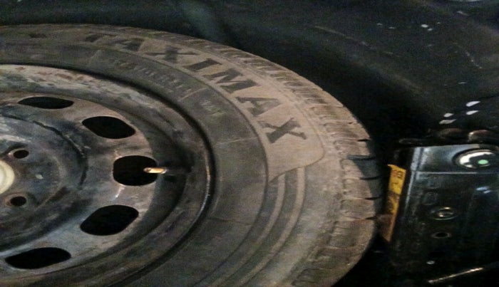 2012 Ford Figo ZXI 1.4 DIESEL, Diesel, Manual, 84,450 km, tyre