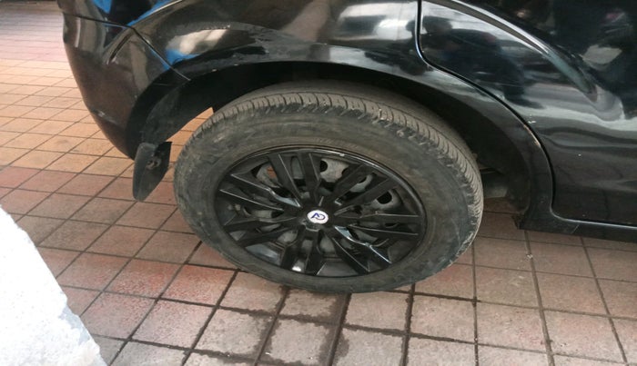 2012 Ford Figo ZXI 1.4 DIESEL, Diesel, Manual, 84,450 km, tyre