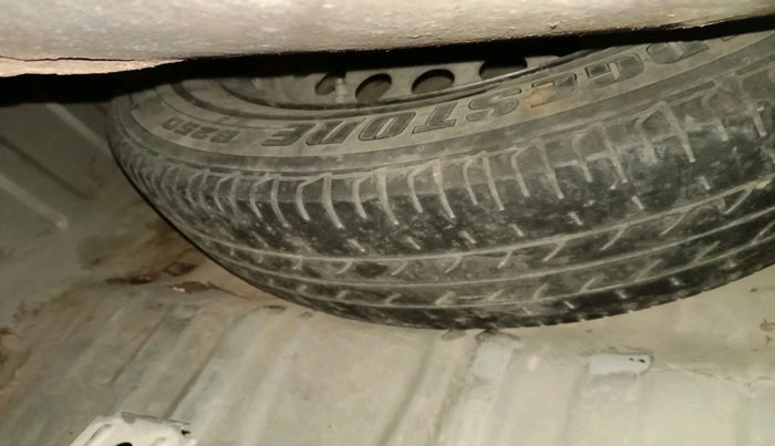 2011 Nissan Sunny XV PETROL, Petrol, Manual, 55,010 km, tyre