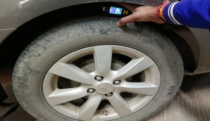 2011 Nissan Sunny XV PETROL, Petrol, Manual, 55,010 km, tyre