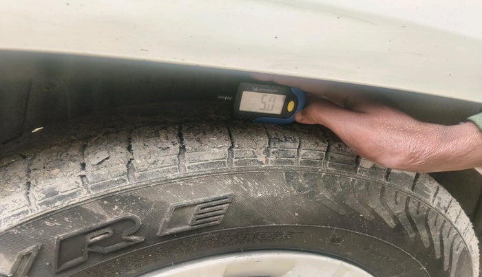 2018 Mahindra TUV300 T4 PLUS, Diesel, Manual, 1,81,173 km, tyre