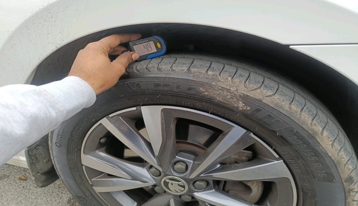 2022 Skoda SLAVIA STYLE 1.5L TSI MT, Petrol, Manual, 65,409 km, tyre